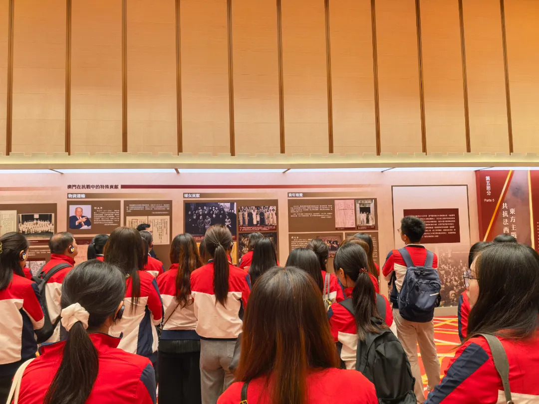 1758791234622640.jpg 4.jpg