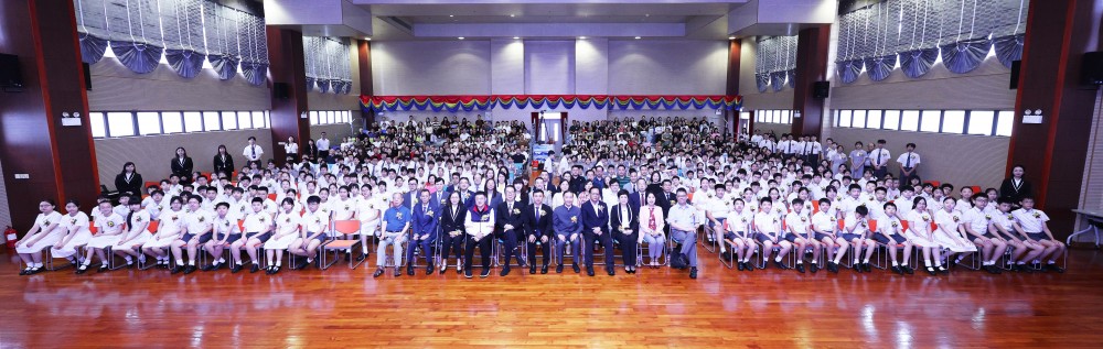 濠江英才幼稚園、小學、初中四百一十一名學生畢業